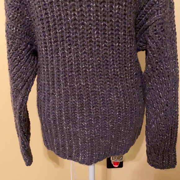 Express sweater - Picture 9 of 13